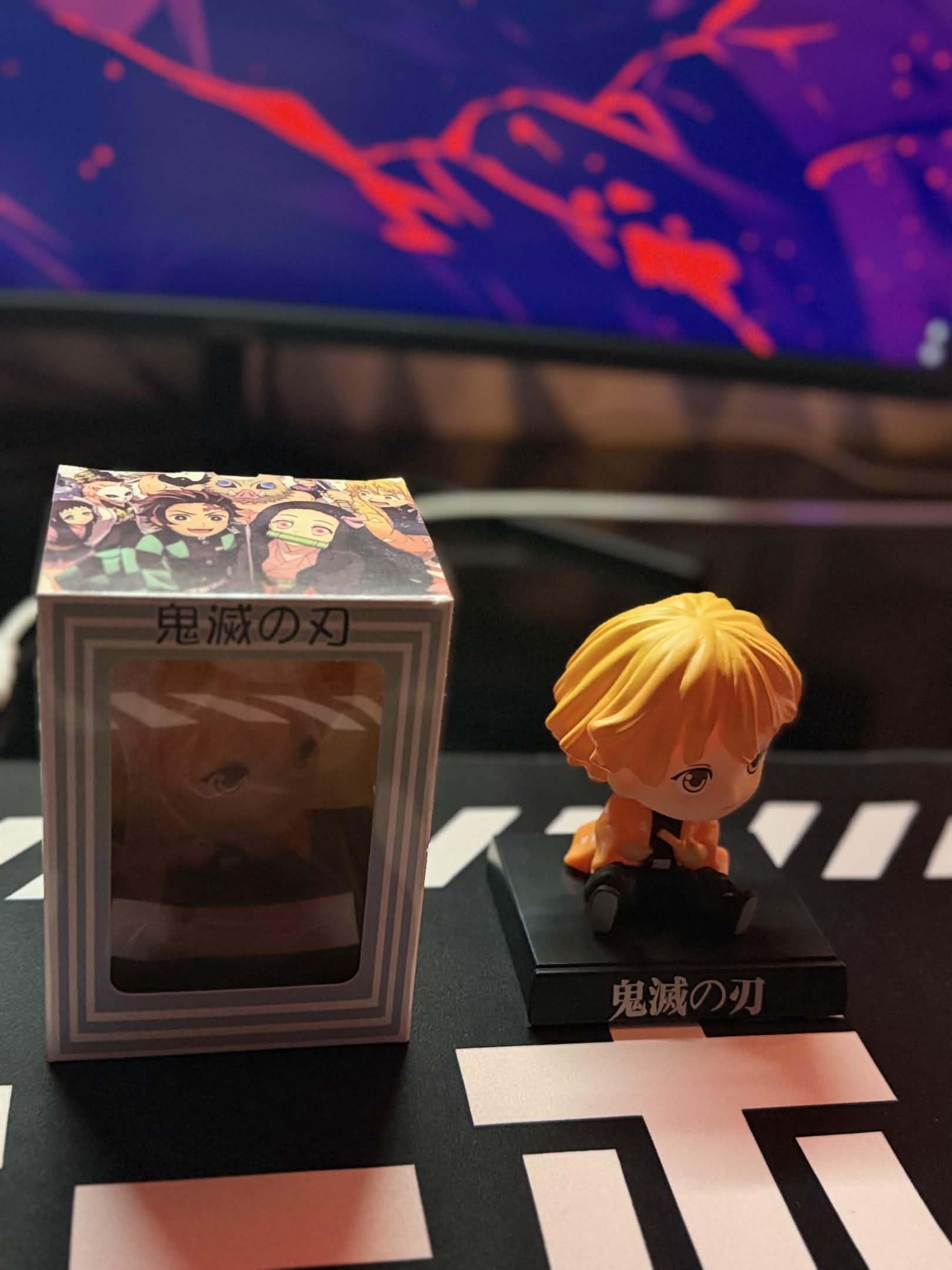 Figures Stand Phone - Zenitsu