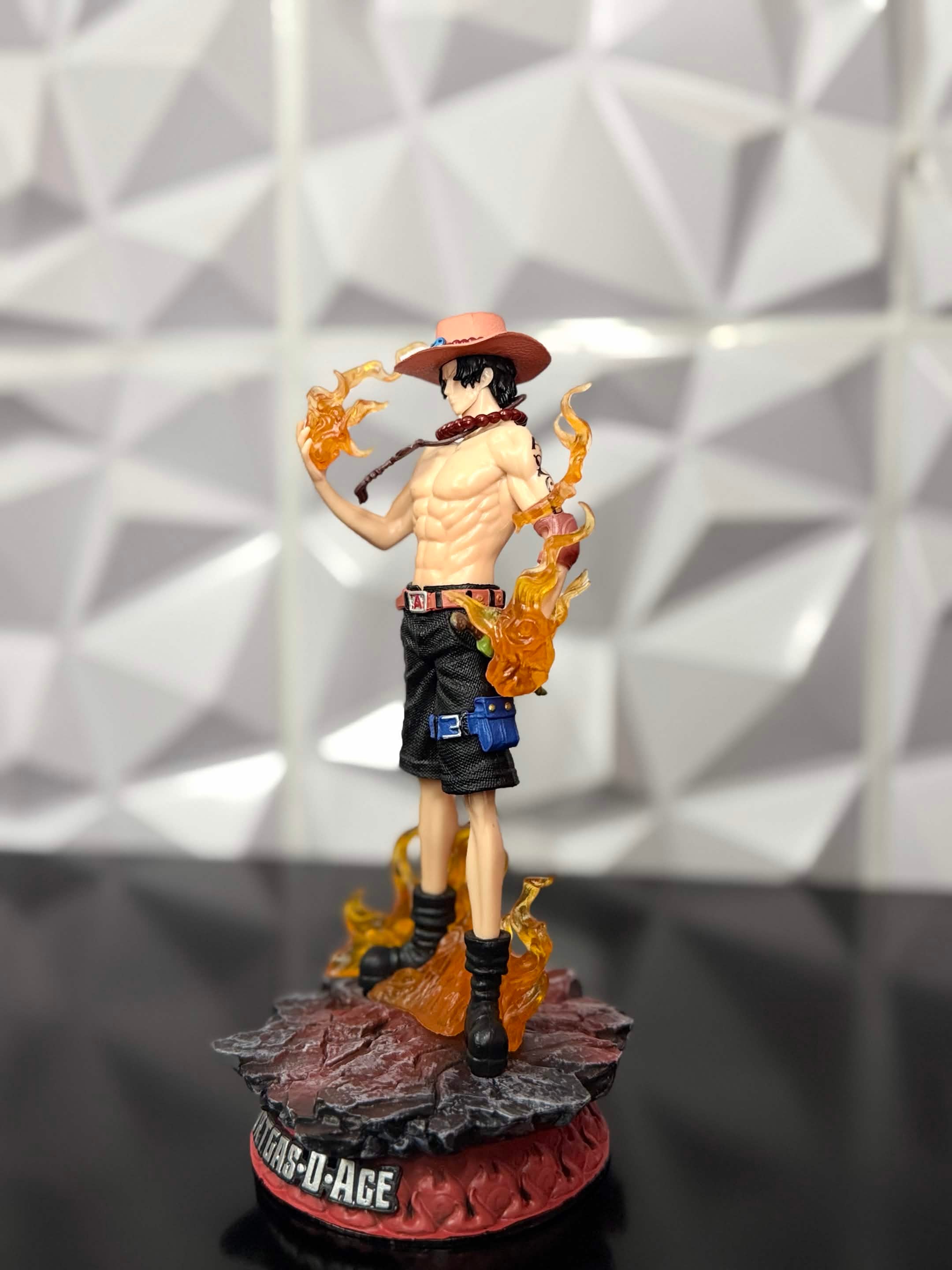 Figures - Ace